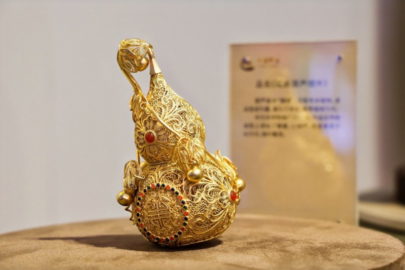 文化為基 大師匠藝——中國黃金海南消博會(huì)盡展國潮風(fēng)尚金銀制品